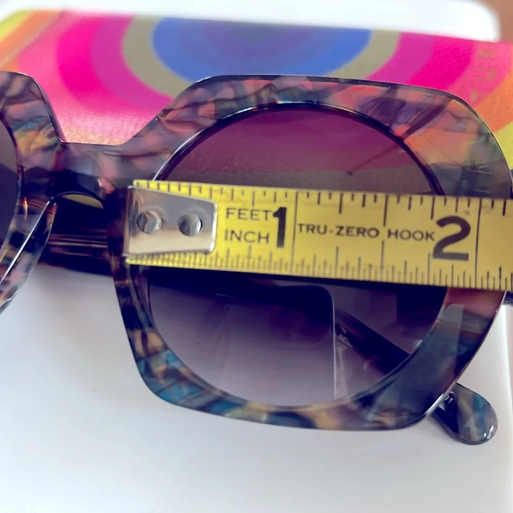 NWOT 🍁🌞TRINATURK Regatta WatercolorsSunglasses+Case. Perfect.BrownCarmel Blue